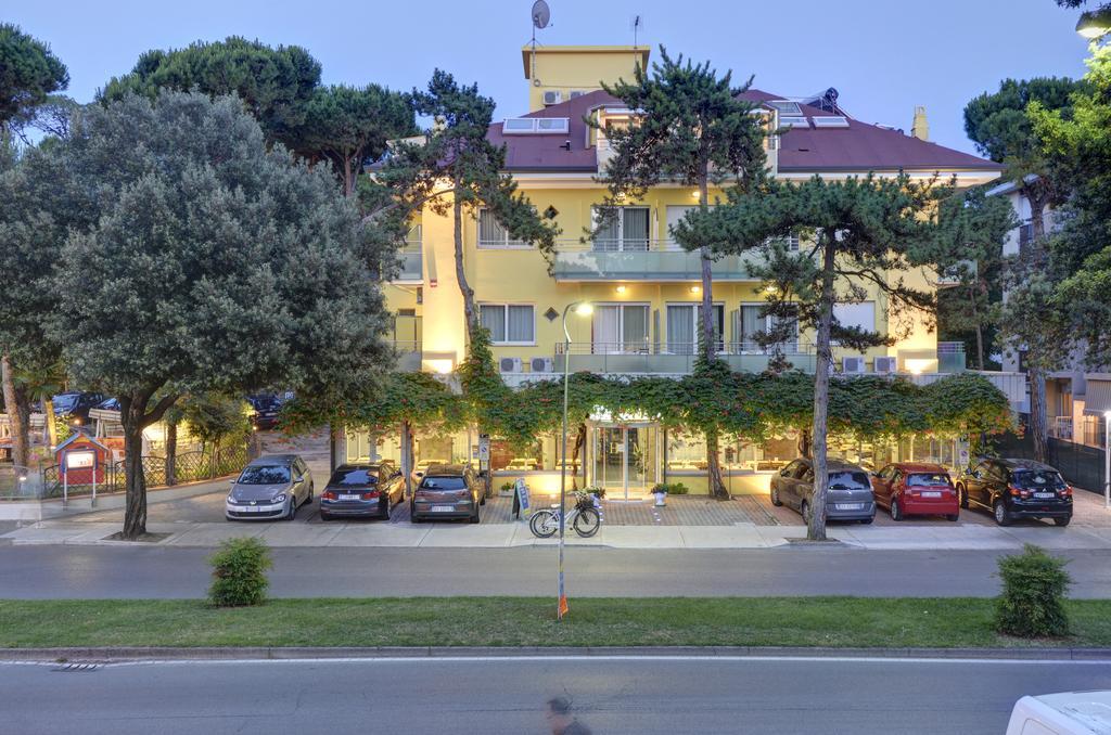 Hotel Mimosa Lignano Sabbiadoro Extérieur photo