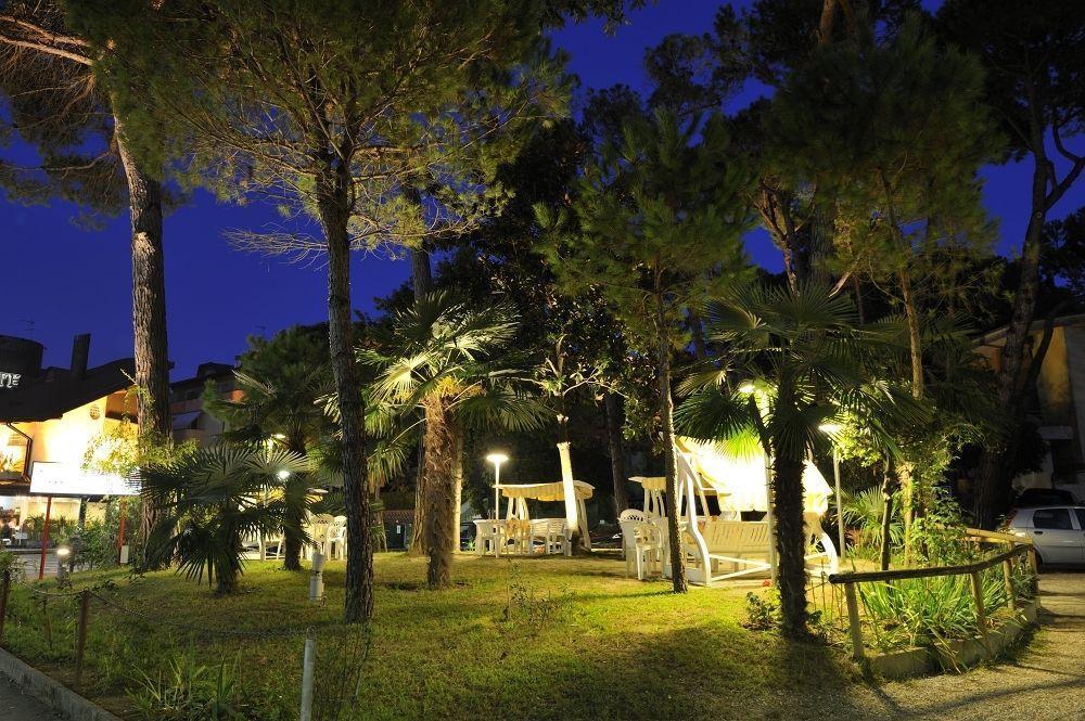 Hotel Mimosa Lignano Sabbiadoro Extérieur photo