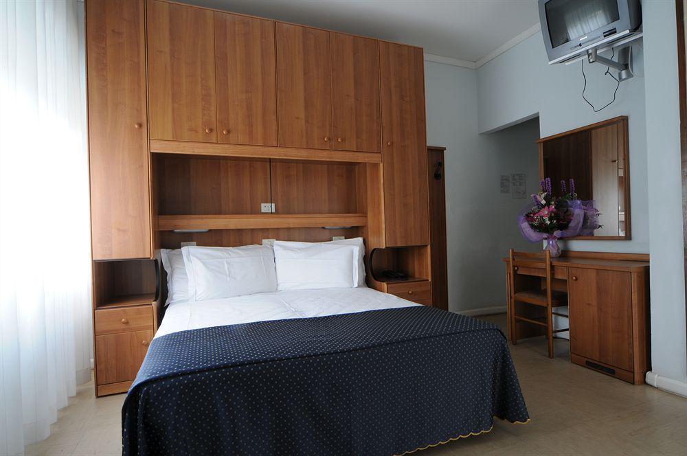 Hotel Mimosa Lignano Sabbiadoro Extérieur photo
