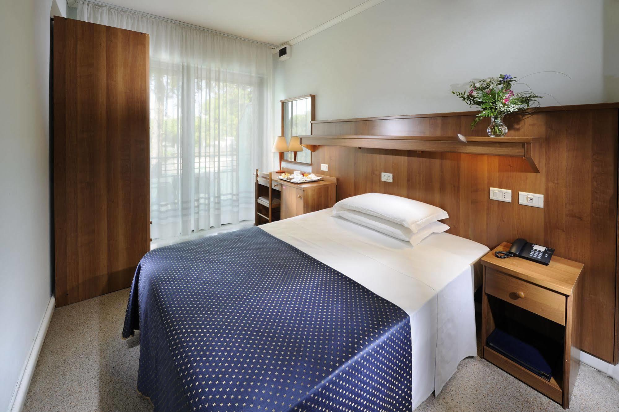 Hotel Mimosa Lignano Sabbiadoro Extérieur photo