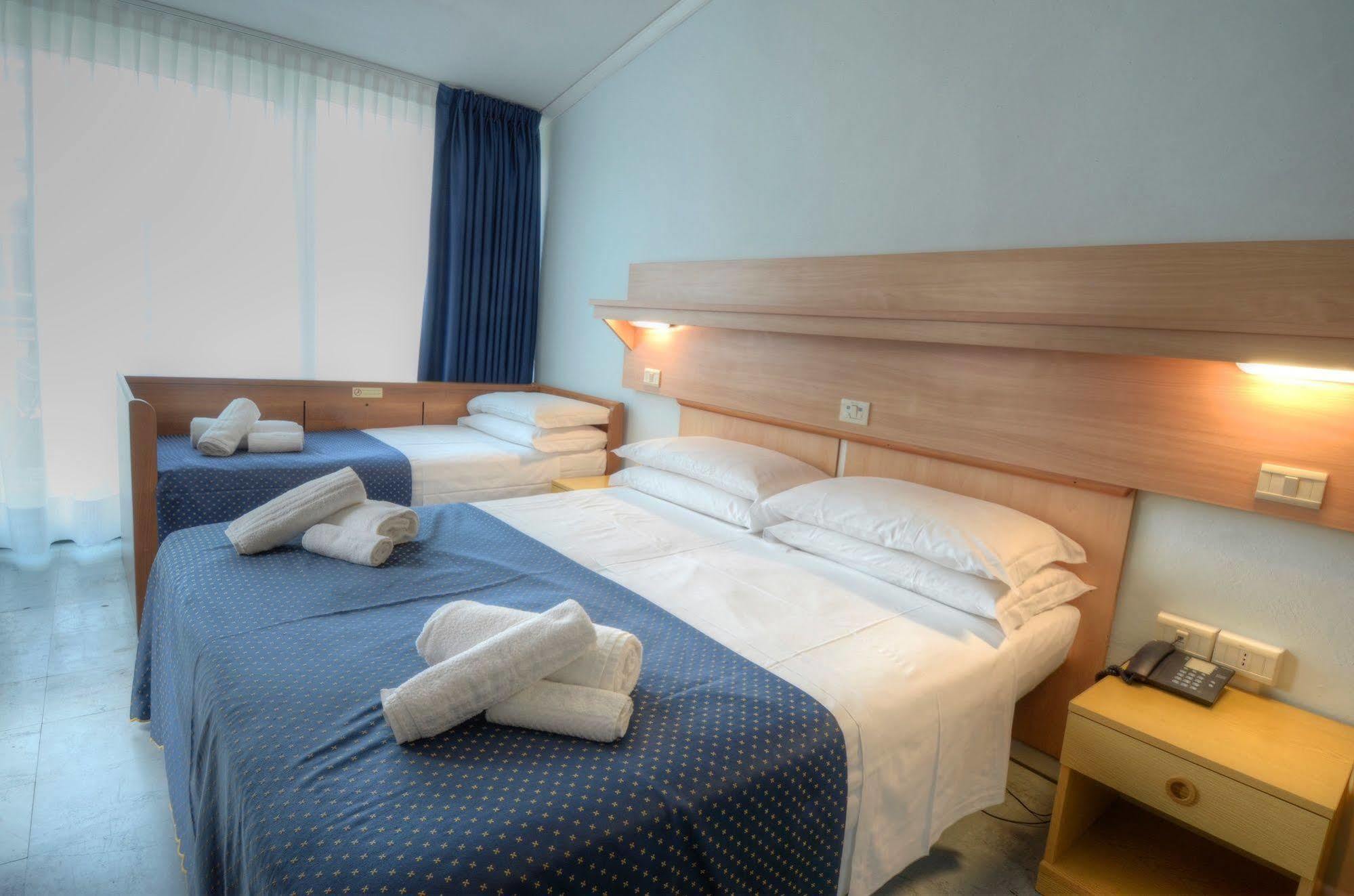 Hotel Mimosa Lignano Sabbiadoro Extérieur photo