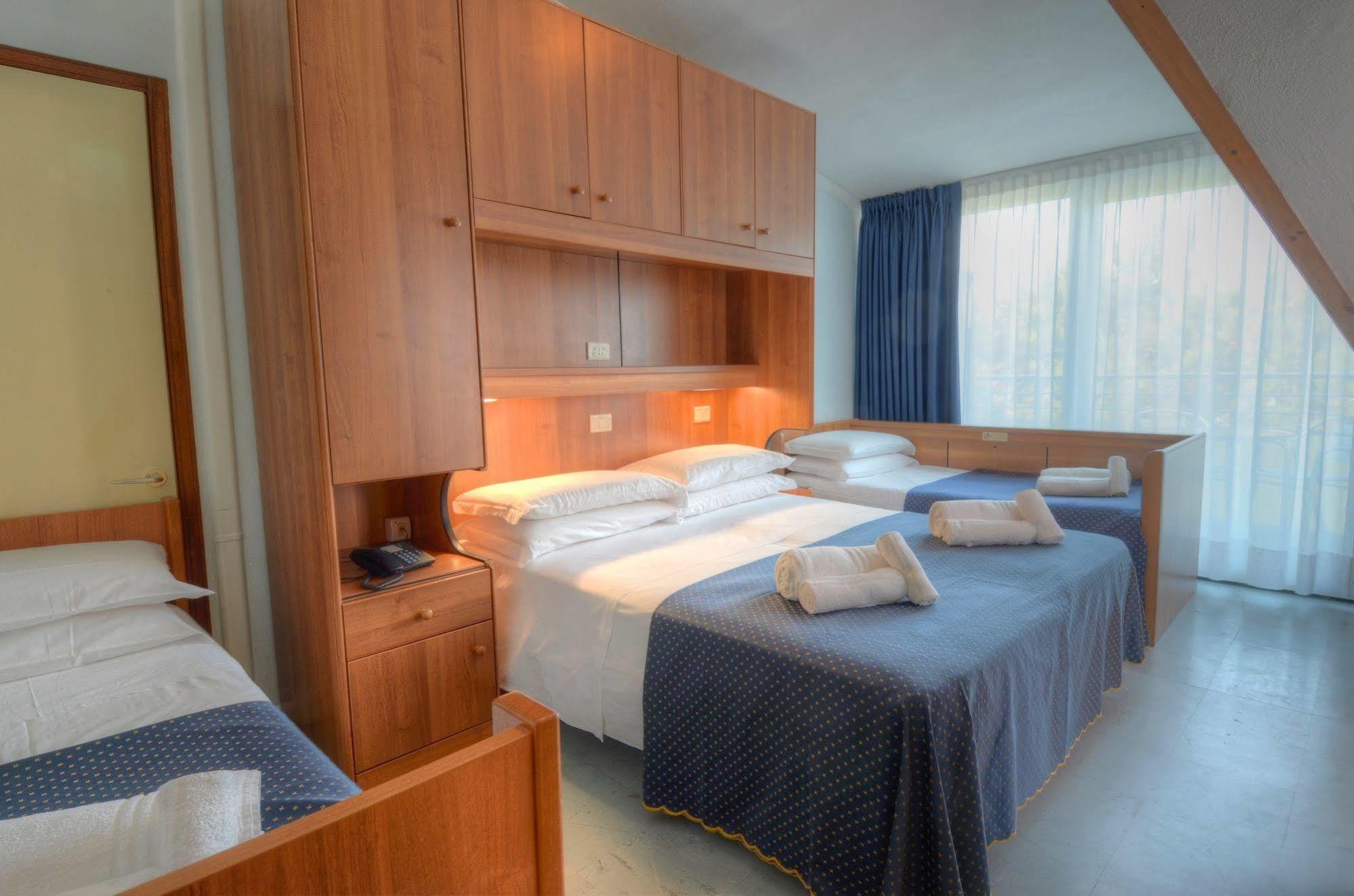Hotel Mimosa Lignano Sabbiadoro Extérieur photo