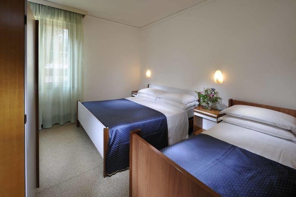 Hotel Mimosa Lignano Sabbiadoro Extérieur photo