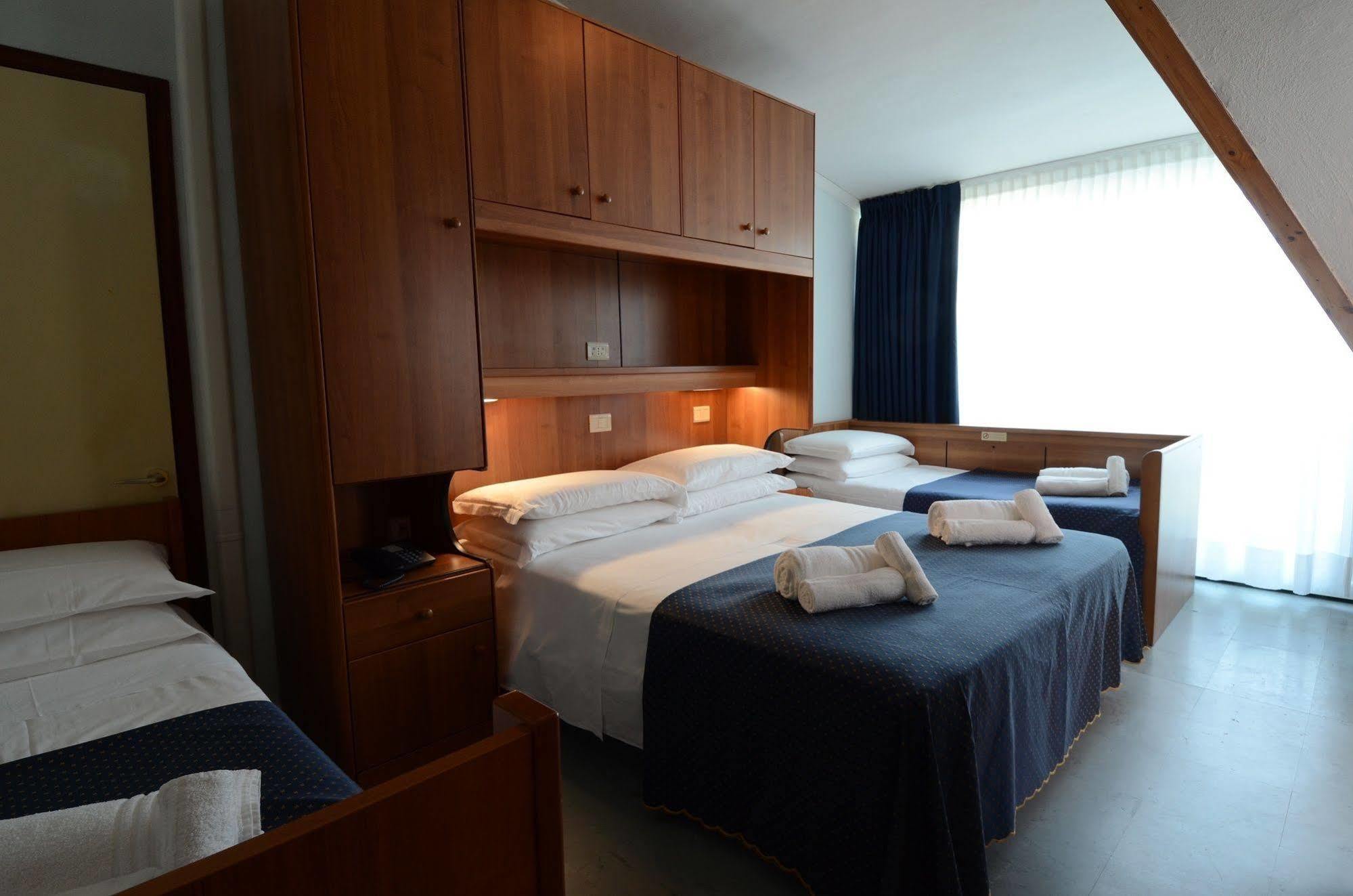Hotel Mimosa Lignano Sabbiadoro Extérieur photo