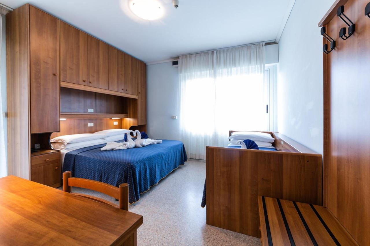 Hotel Mimosa Lignano Sabbiadoro Extérieur photo