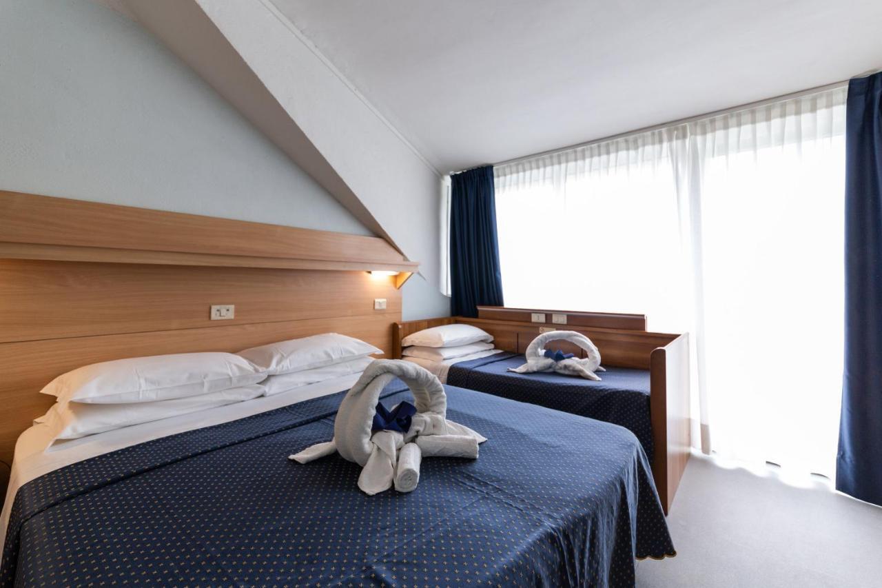 Hotel Mimosa Lignano Sabbiadoro Extérieur photo